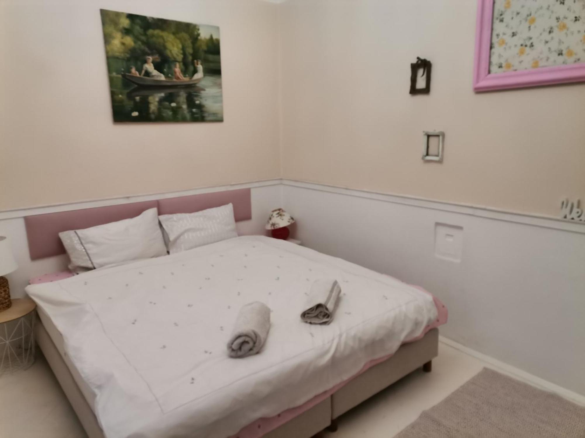 Malomszeg Apartman Pecs Bagian luar foto