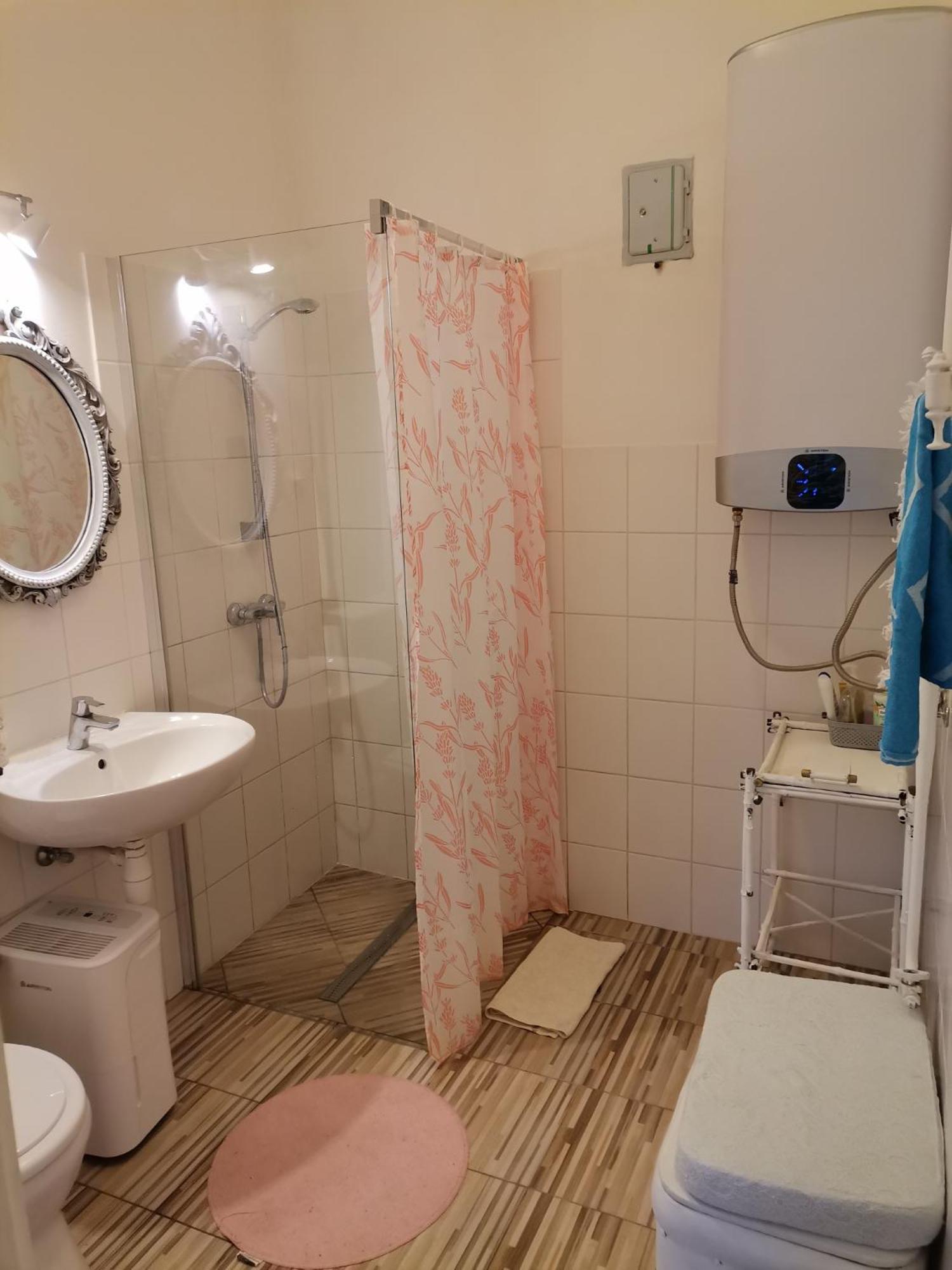 Malomszeg Apartman Pecs Bagian luar foto